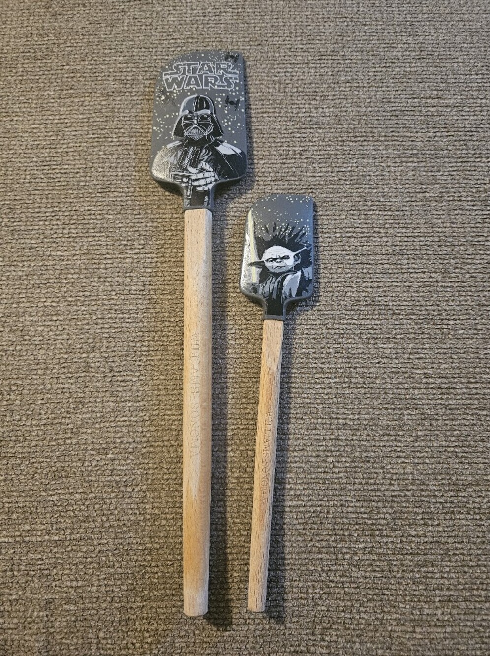 NWOT Williams Sonoma 2 Pc Star Wars Silicone Spatulas Darth Vader & Yoda